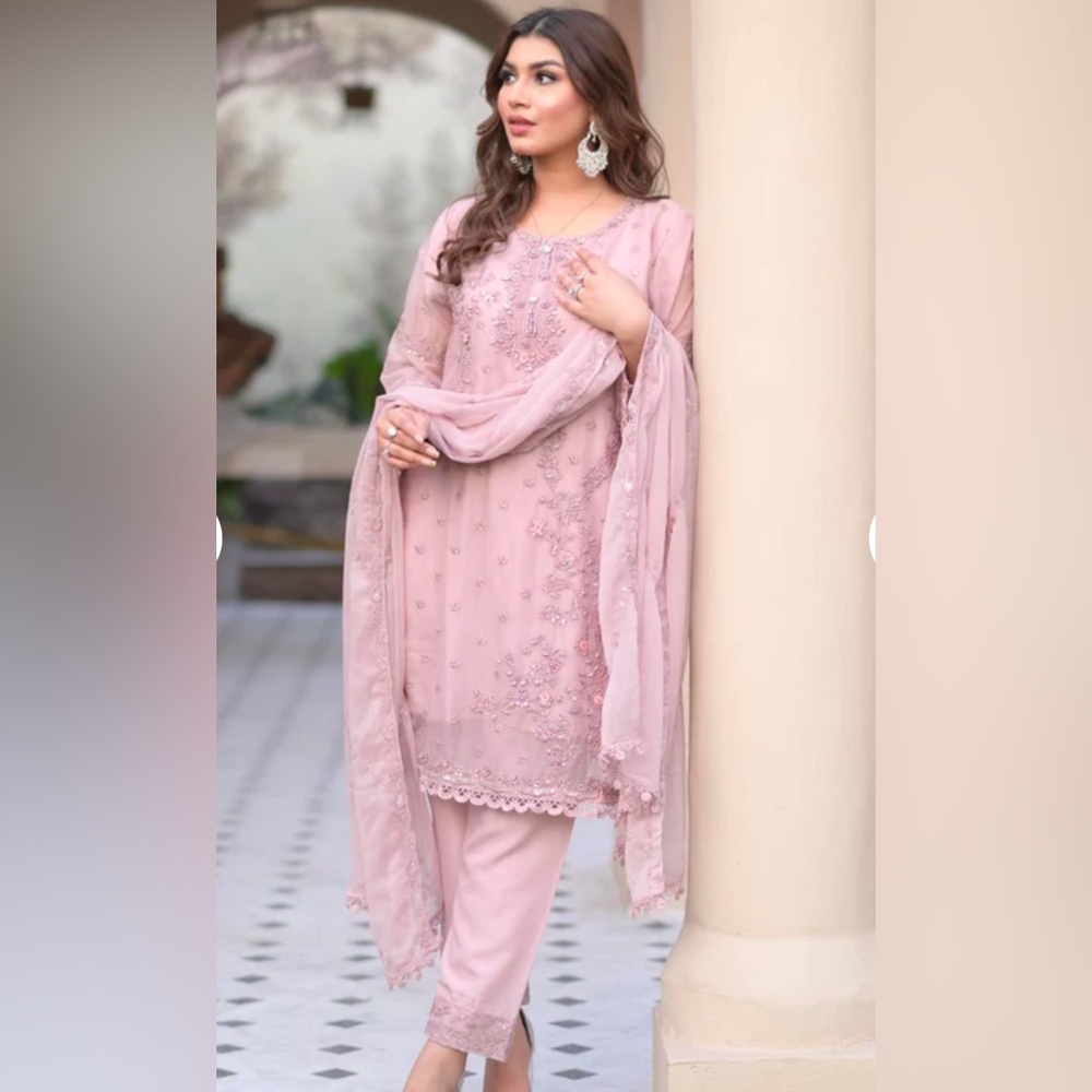 Indian Pakistani salwar Kameez dupatta party wear.